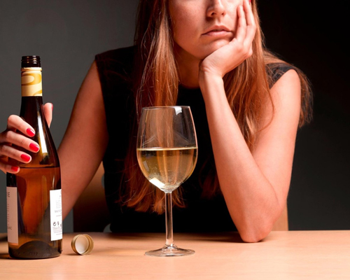 Анонимное лечение женского алкоголизма в Великом Устюге